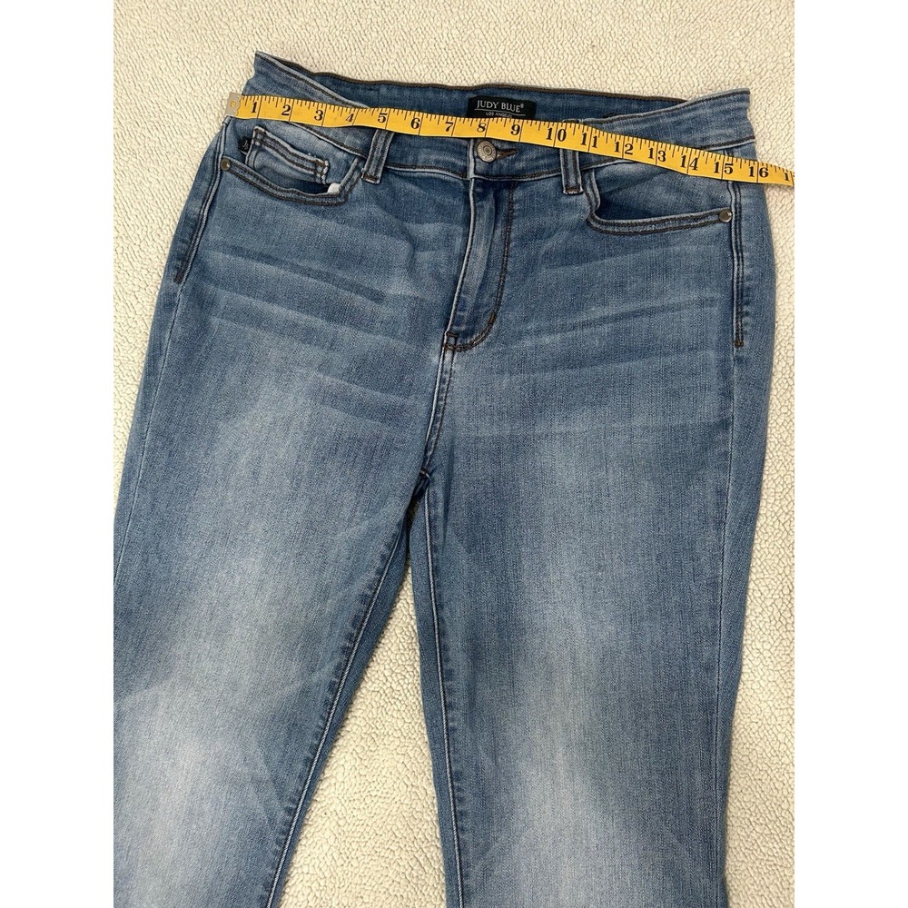 Judy Blue Womens Straight Fit Medium Wash Jeans Size 13/31 - Picture 7 of 8